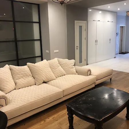 Storozhovskaya Str.6 *